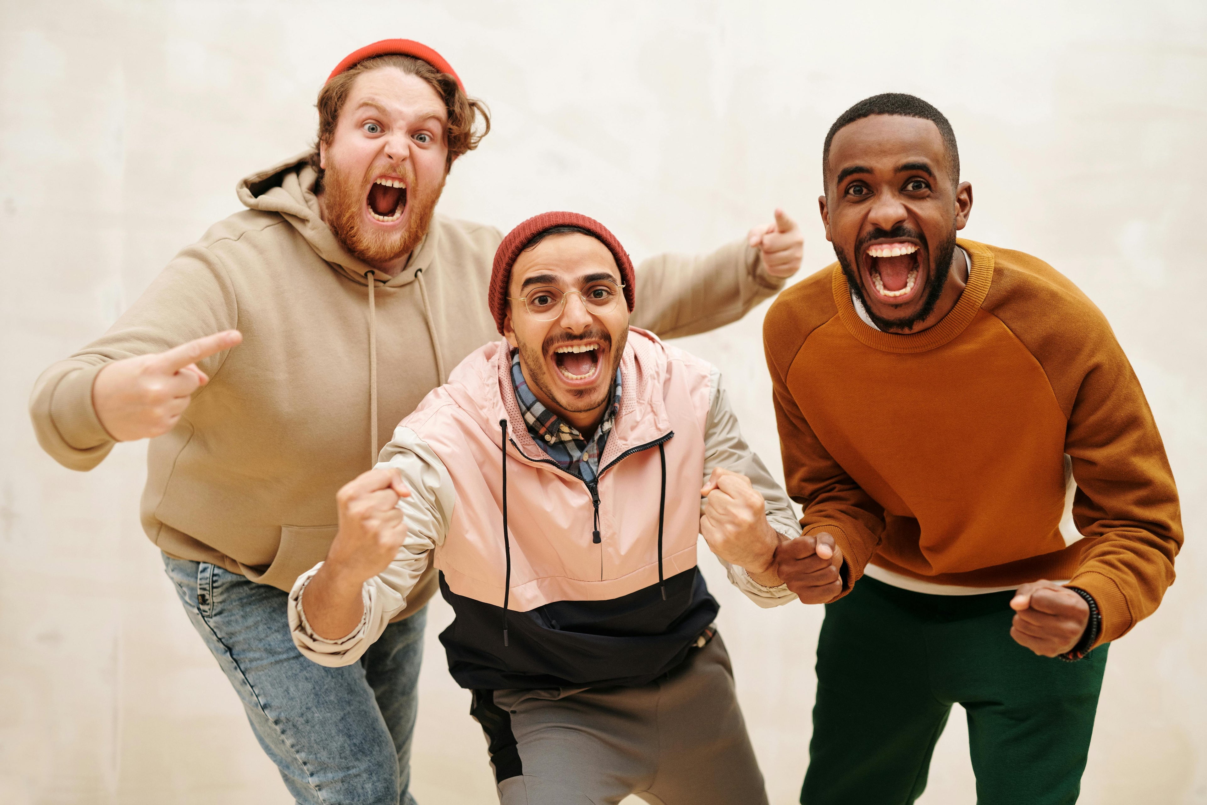 Custom sweatshirts for men and women with personalized logos – durable, comfortable, and stylish apparel for teams, events, and branded merchandise, designed for high-quality everyday wear and professional appearance.